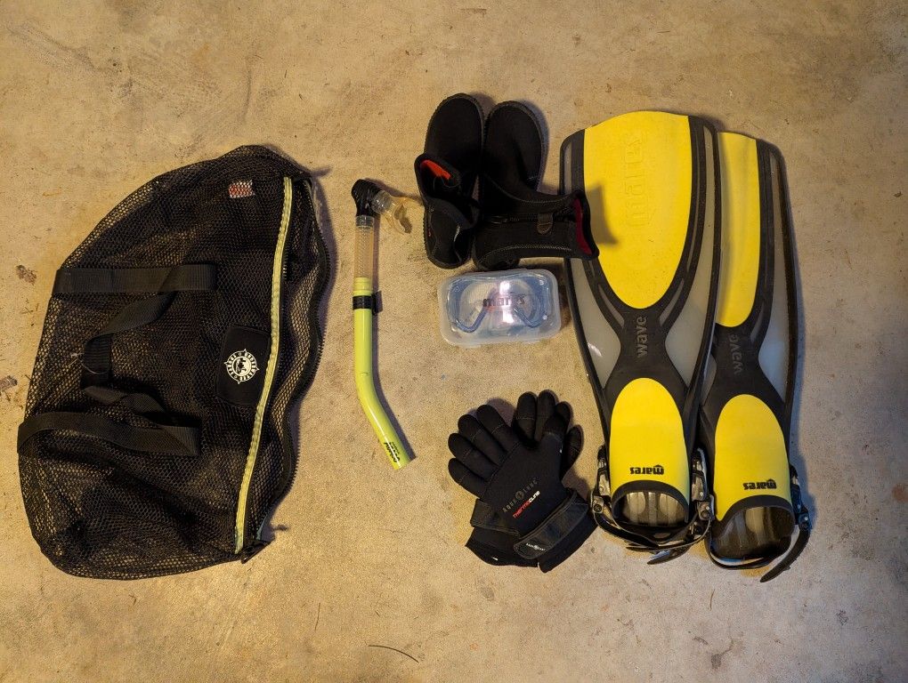Scuba Snorkel Gear