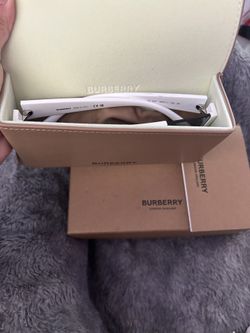 Burberry discount box bag