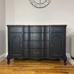 Solid Wood Furniture 