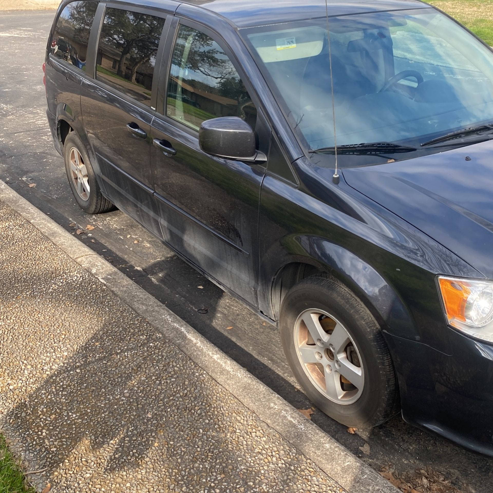 2013 Dodge Caravan/Grand Caravan for Sale in San Antonio, TX OfferUp