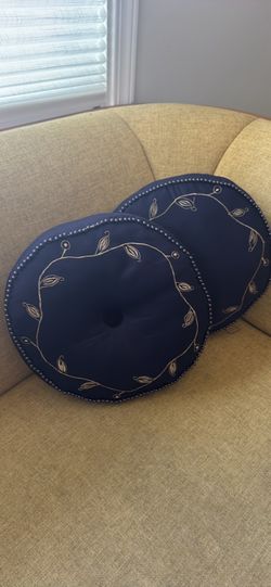 2x silk purple pillows