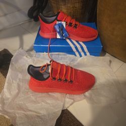 Size 9 - Adidas Tubular Shadow