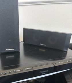PANASONIC 5-CD/5-SPEAKER HOME THEATER AND SUBWOOFER