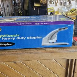 Swingline Light Touch Heavy Duty Stapler