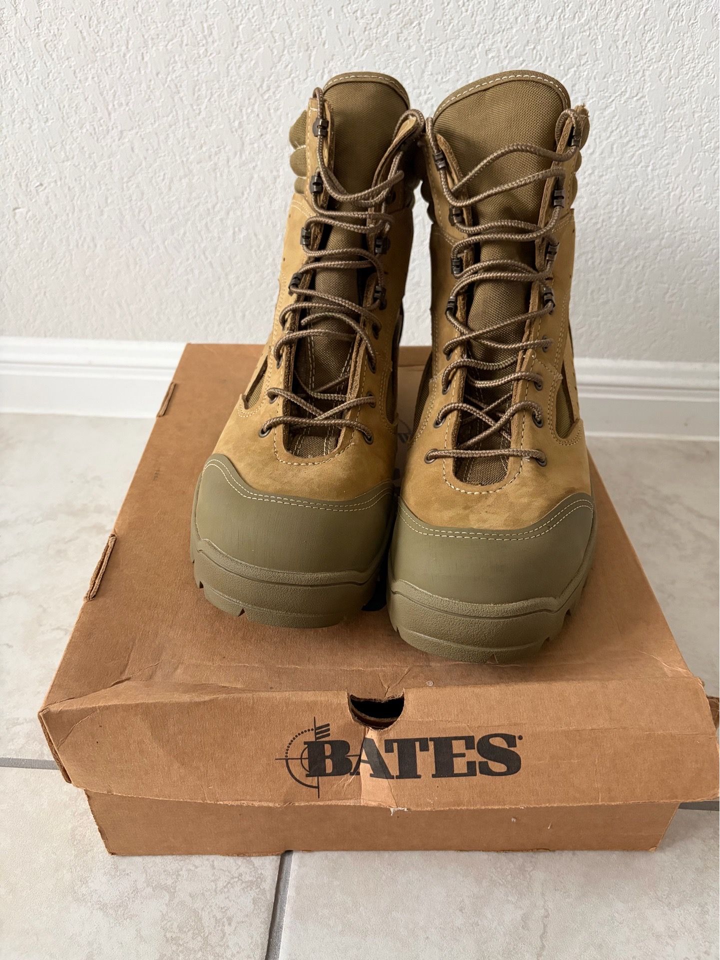 NEW Bates Mountain Combat Hiker Boots - Men's Size 10.5 R