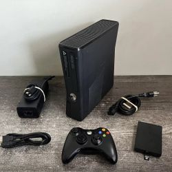 Xbox 360 Slim 