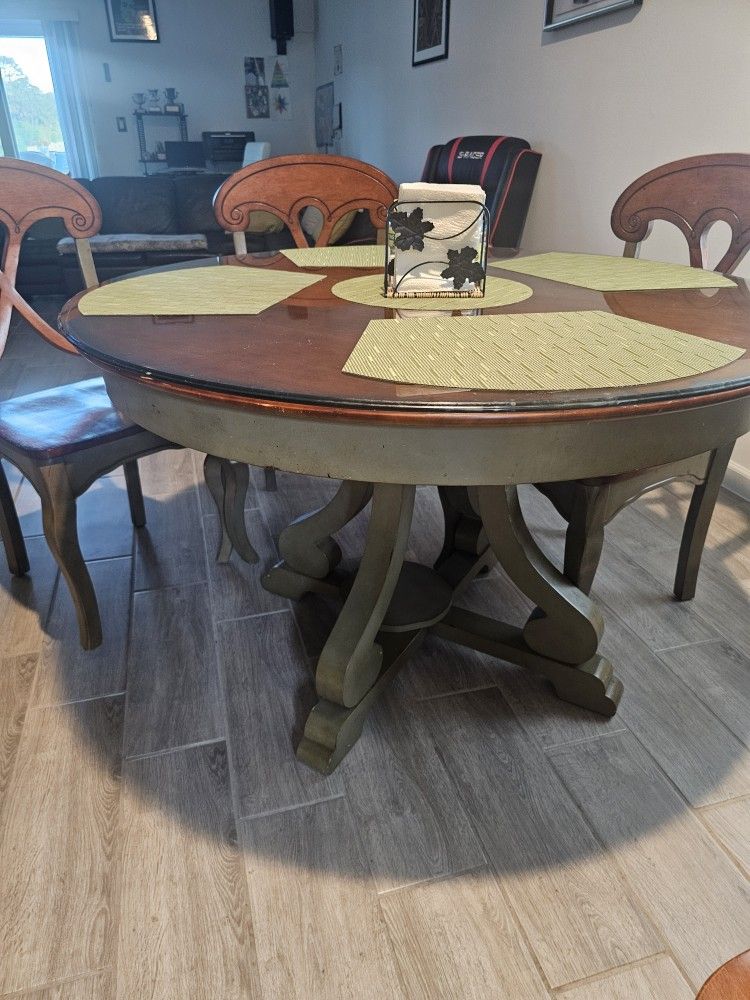 Round Top Dining Table