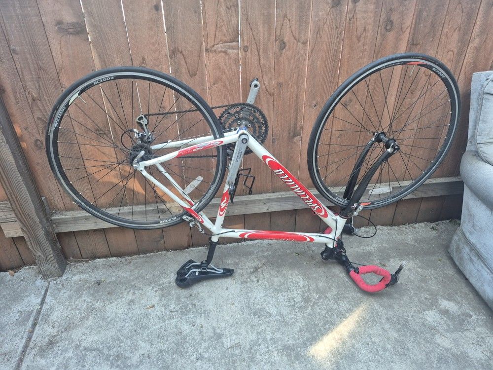 Specialized Allez Sport Bike