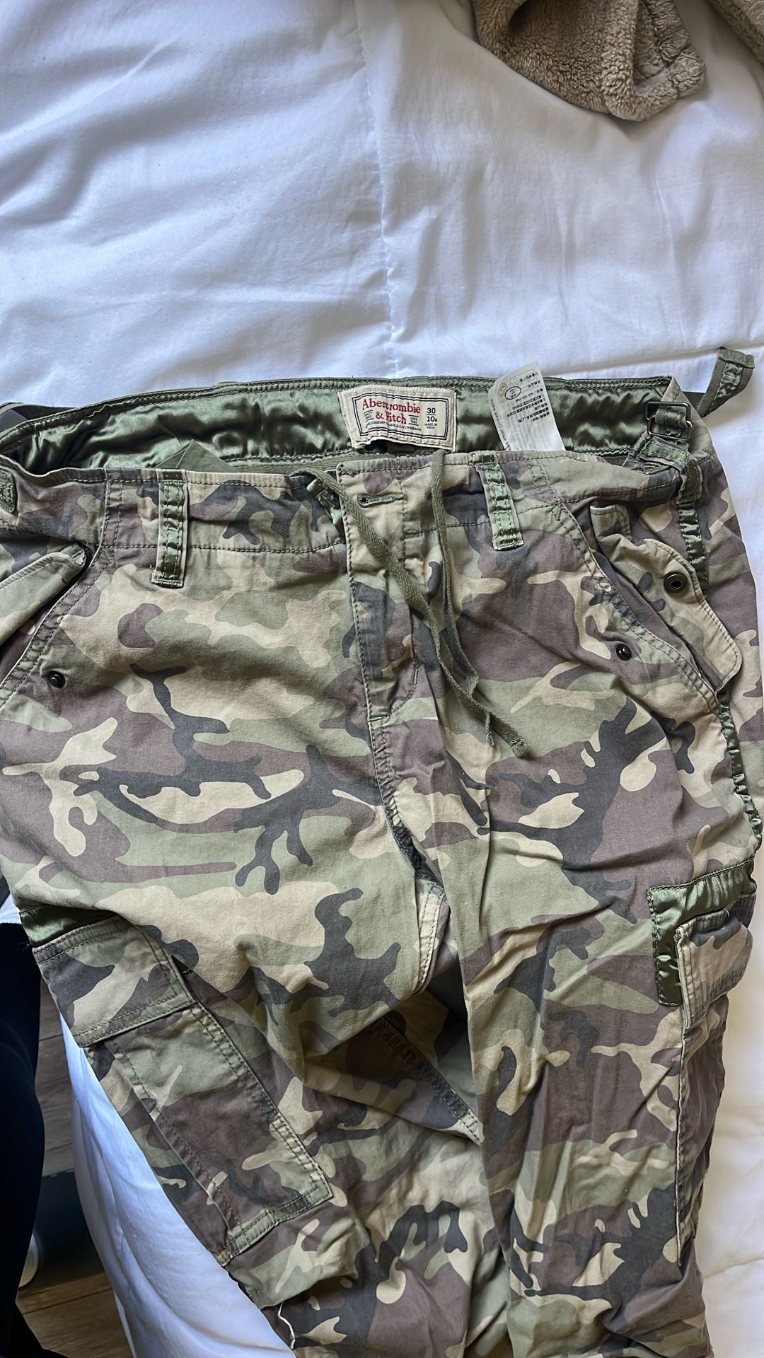Camo Low Rise Abercrombie Cargos