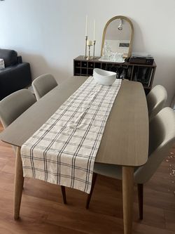 Dining Room Set (5 Pieces)