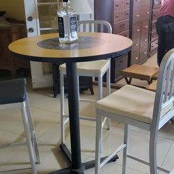 Beautiful Table And 3 Stools 