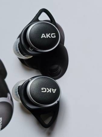 Akg n400 for sale shop