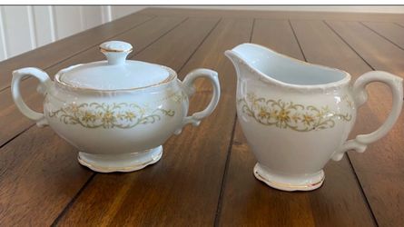 Porcelain Sugar Bowl and Creamer Set