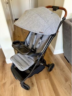 Bombi Bebee V2 Lightweight Travel Stroller With Snack Tray & XXL Canopy