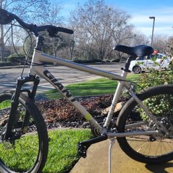 Giant Rincon Mountain &Trail Boke