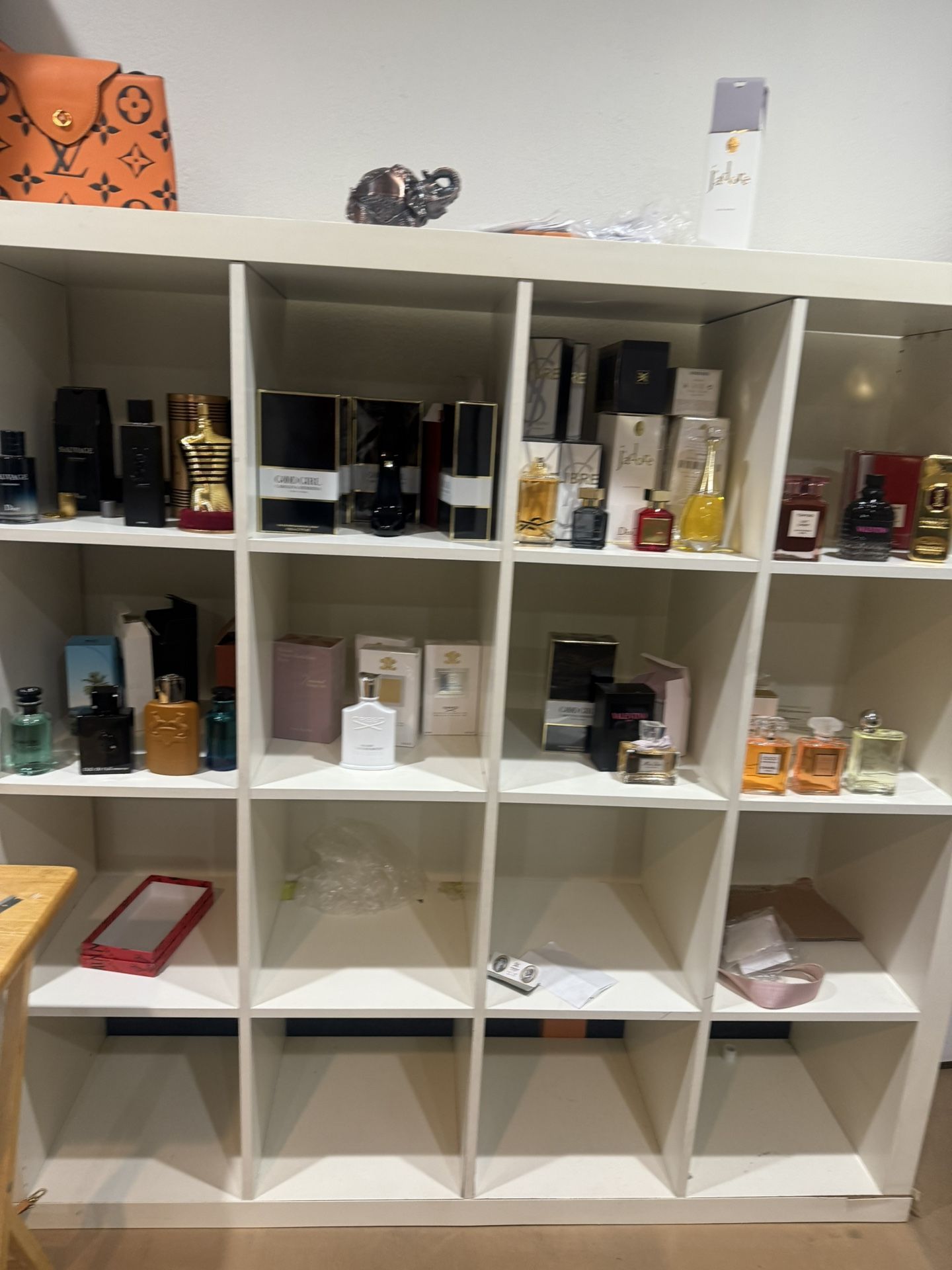 Perfumes/colognes Sale