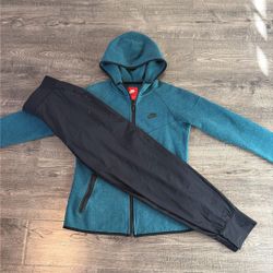 Nike Tech Hoodie & High Waisted Joggers 
