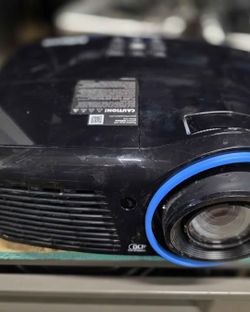 Projector - HDMI - Home Theater/Classroom