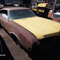 1971 Oldsmobile Cutlass For Parts
