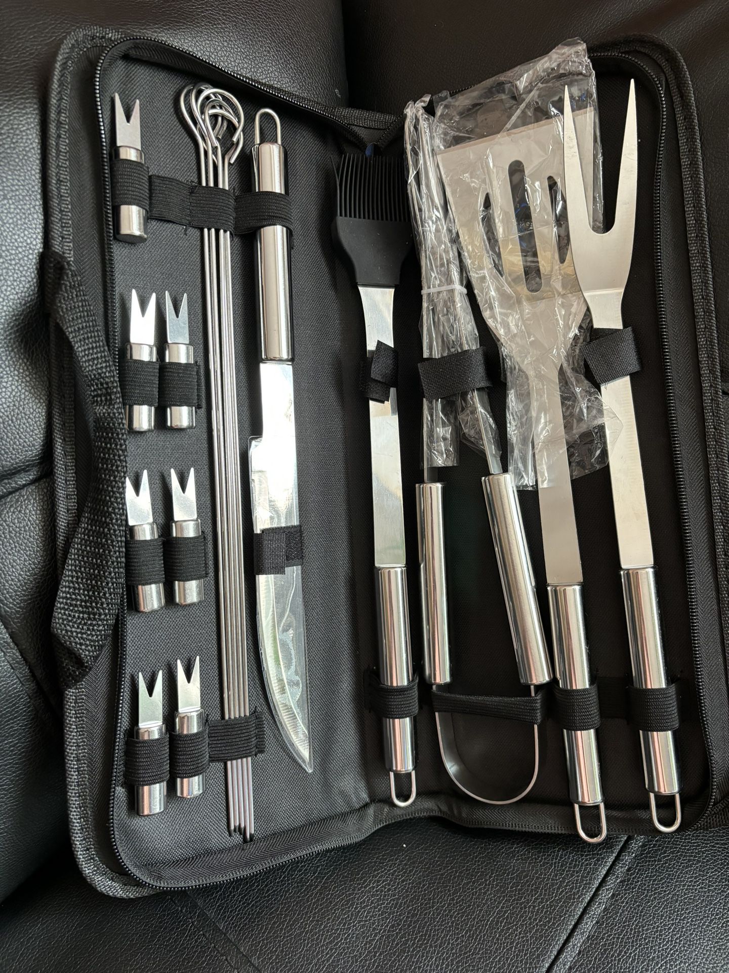 18 Pcs/set ,BBQ Grill Accessories BBQ Tool Set With Portable Case