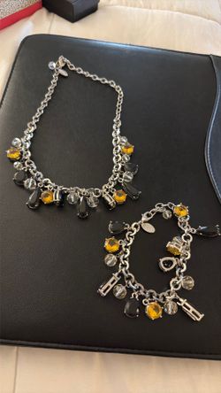 Necklacew/bracelet