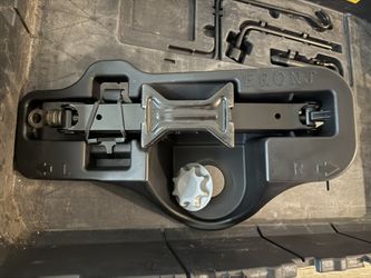 Toyota Prius Jack And Tool Factory Kit OEM 2004-2009