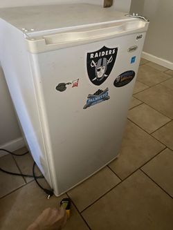 Mini fridge