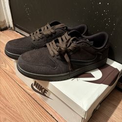 Air Jordan 1 X Travis Scott Velvet Brown