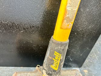 Ludell Sledgehammer with Fiberglass Handle