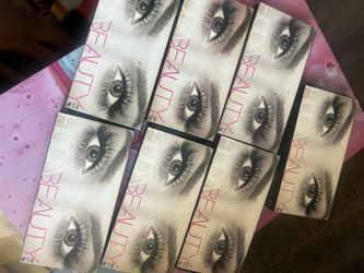 Huda Lashes 