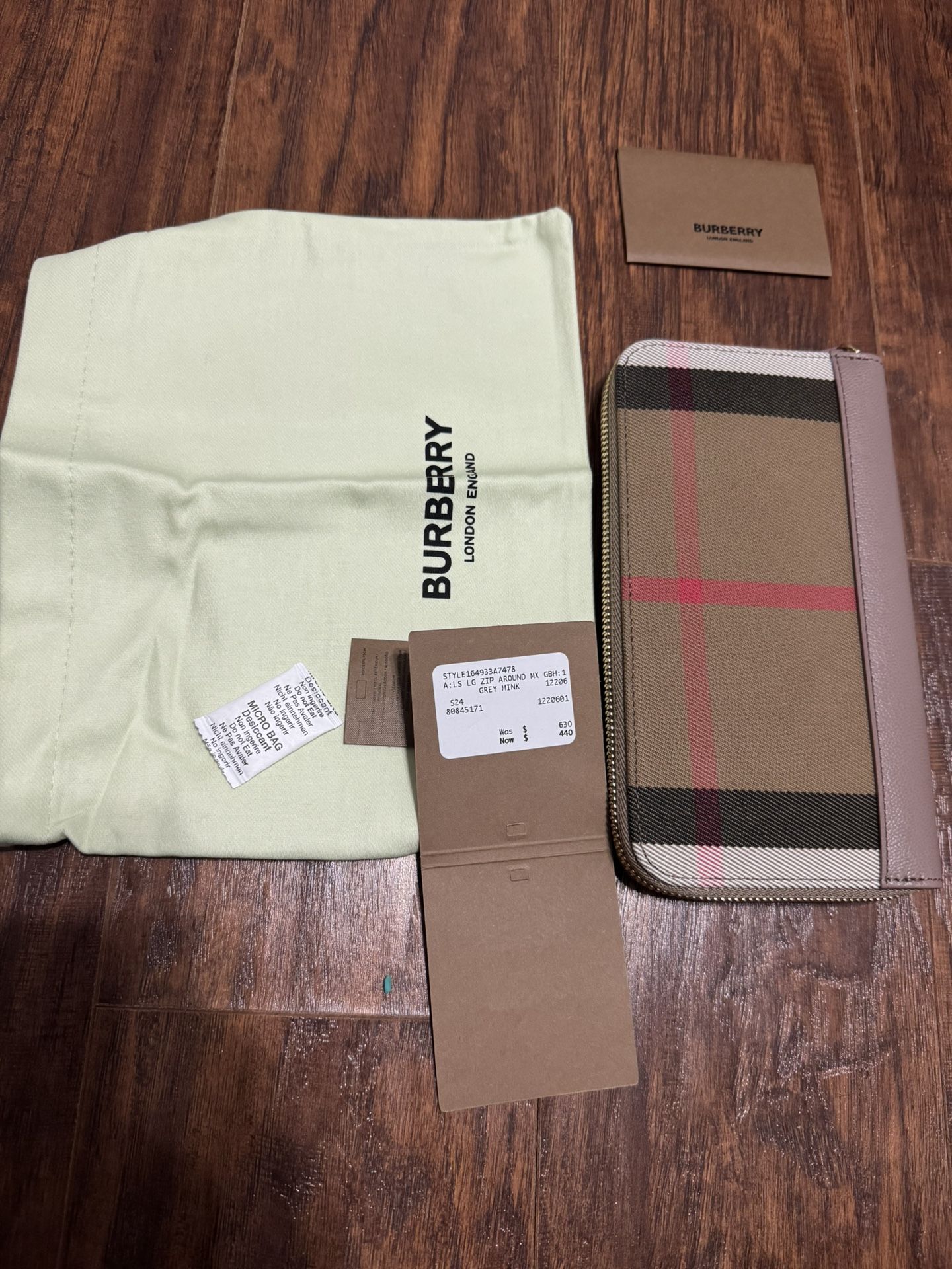 Burberry Check Zip Wallet **NEW**