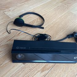 Xbox (Headphone and Kinect)