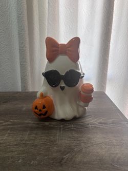 8” Ghost Figure