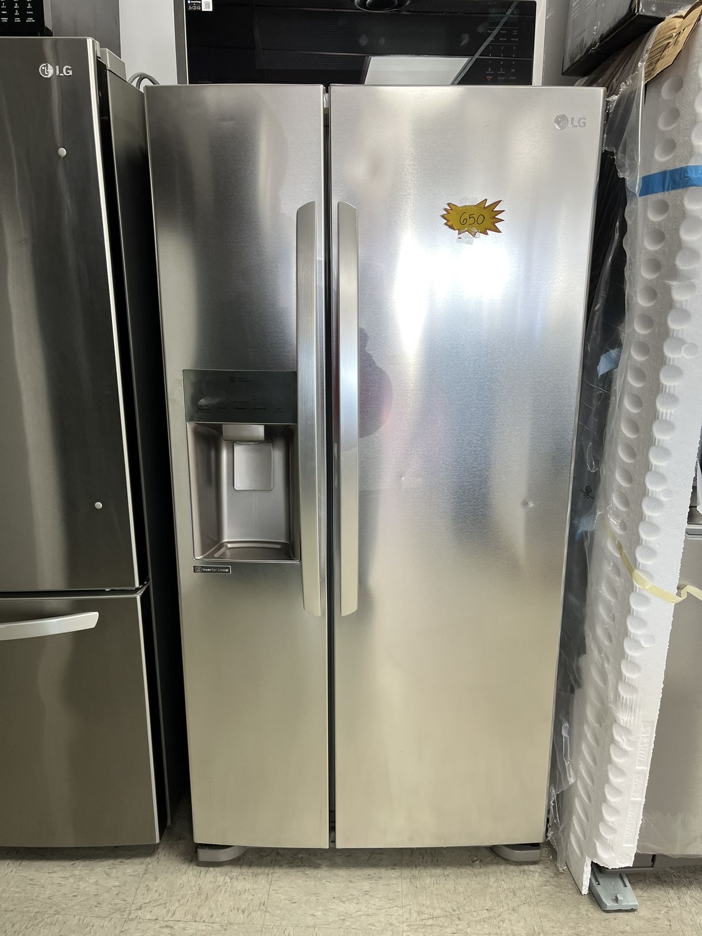 LG 33inch. Side-by-Side With Ice Dispenser Refrigerator