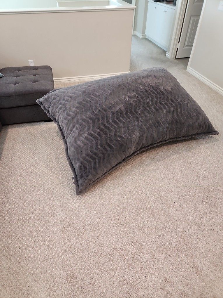 Lounge & Co Crash Foam Pillow