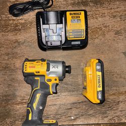 DeWalt 20v XR Drill Kit 