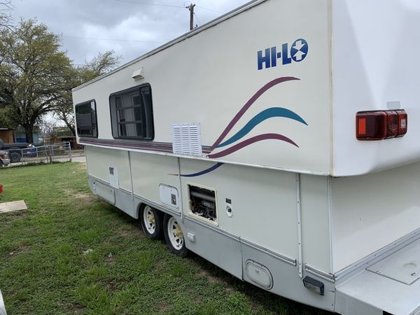 1999 Hi lo bumper pull for Sale in San Antonio, TX - OfferUp
