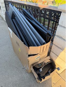 Free outdoor storage and pots