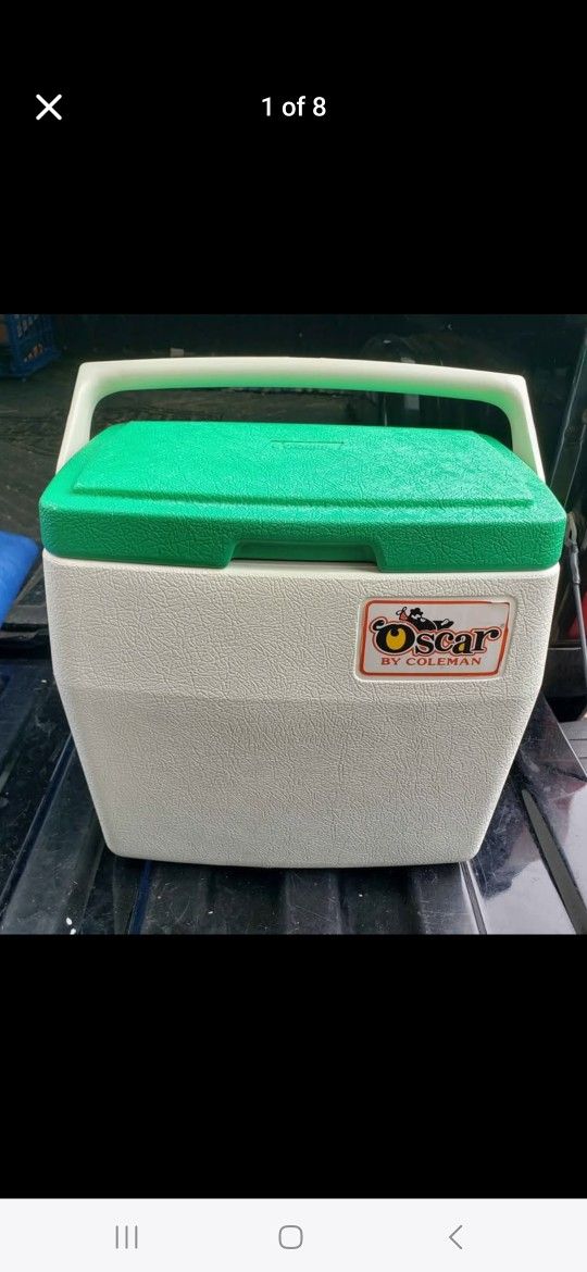Good/Great Condition Lil Oscar - Coleman Green and White Oscar Cooler - Vintage