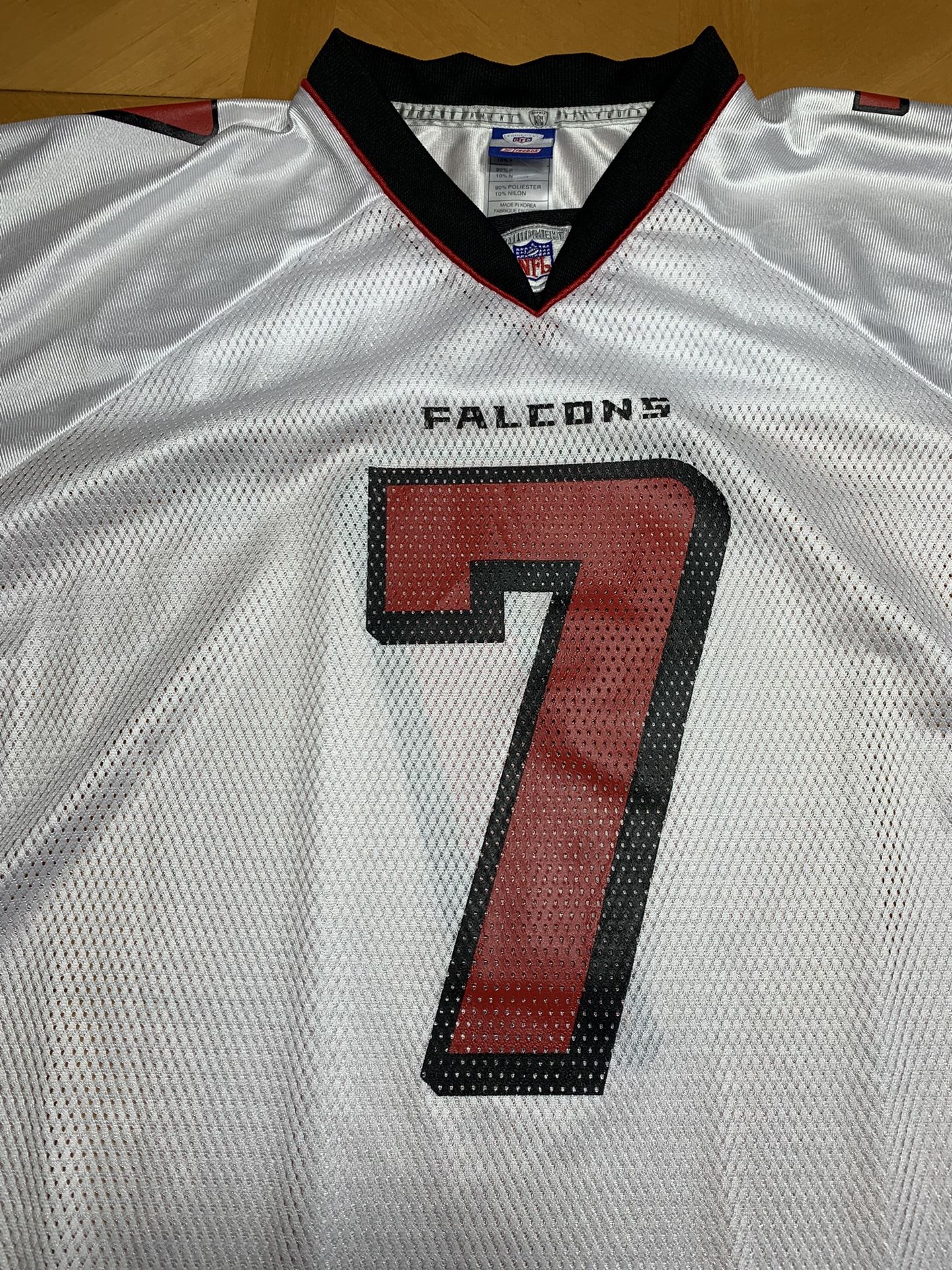 Atlanta Falcons Michael Vick NFL Reebok Jersey Men's XL for Sale in  Shelton, CT - OfferUp