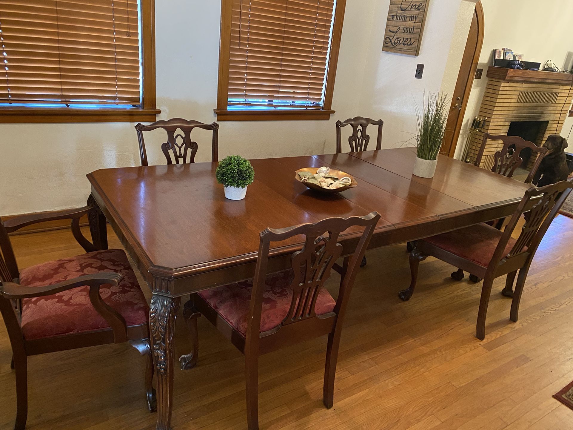 Vintage Dining Room Table And Chairs (6) for Sale in Pomona, CA OfferUp
