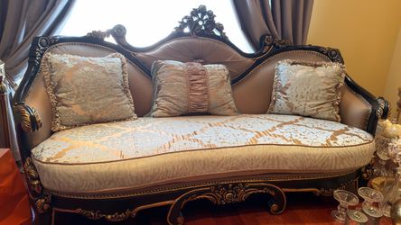 Elegant Traditional Carved Upholstered Sofa Set – 7 pieces