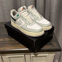 Size 9.5 Men AF1 Shoe 