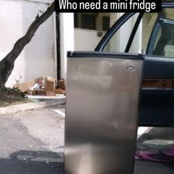 🧊Mini Fridge 🧊💯🤝✨️