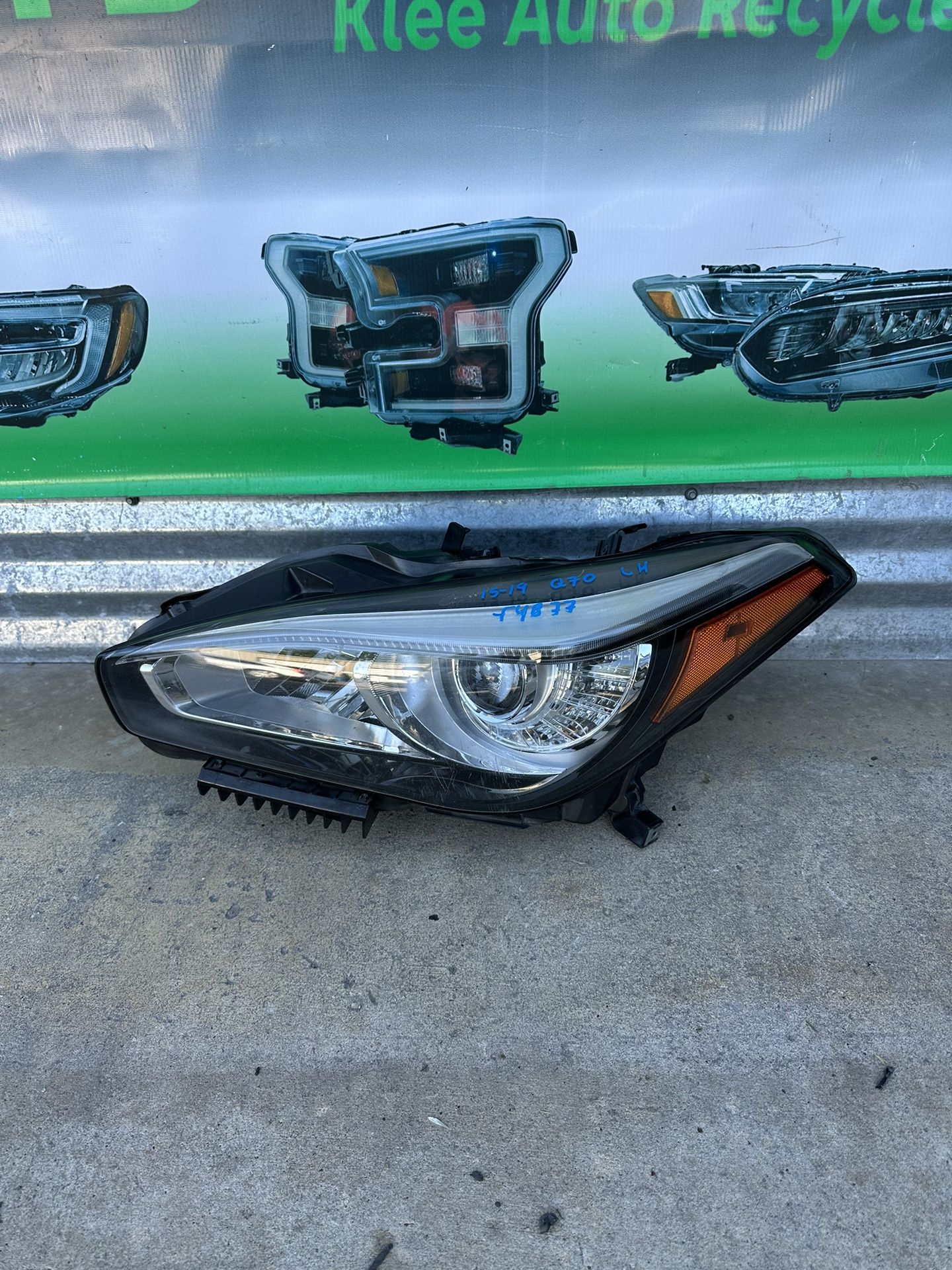 2015-2019 Infiniti Q70 Headlight Oem