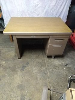 Executive Brand Mid-Century Tanker Desk