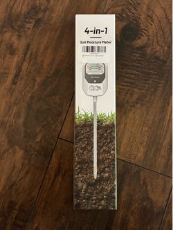 New in Box - 4-in-1 Digital Soil Tester / Moisture Meter (Model CYT-ZZ01)