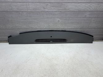 2007-2013 Chevy Silverado upper dash panel trim / defrost panel OEM