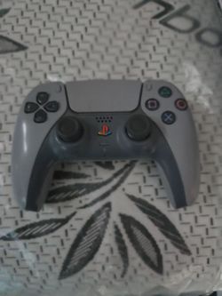 30th anniversary PlayStation 5 DualSense Controller