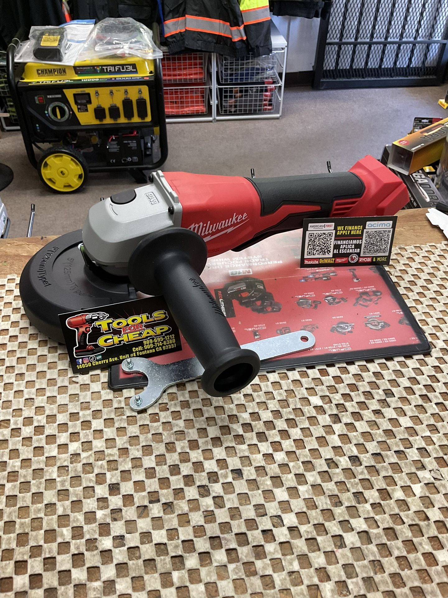 Milwaukee M18 18V Lithium Ion Brushless Cordless 4 1/2 in./5 in. Grinder w/Paddle Switch (Tool Only)
